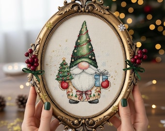 Patrón de punto de cruz de gnomo navideño: Bordado en PDF de gnomo con gorro de árbol de Navidad y nieve