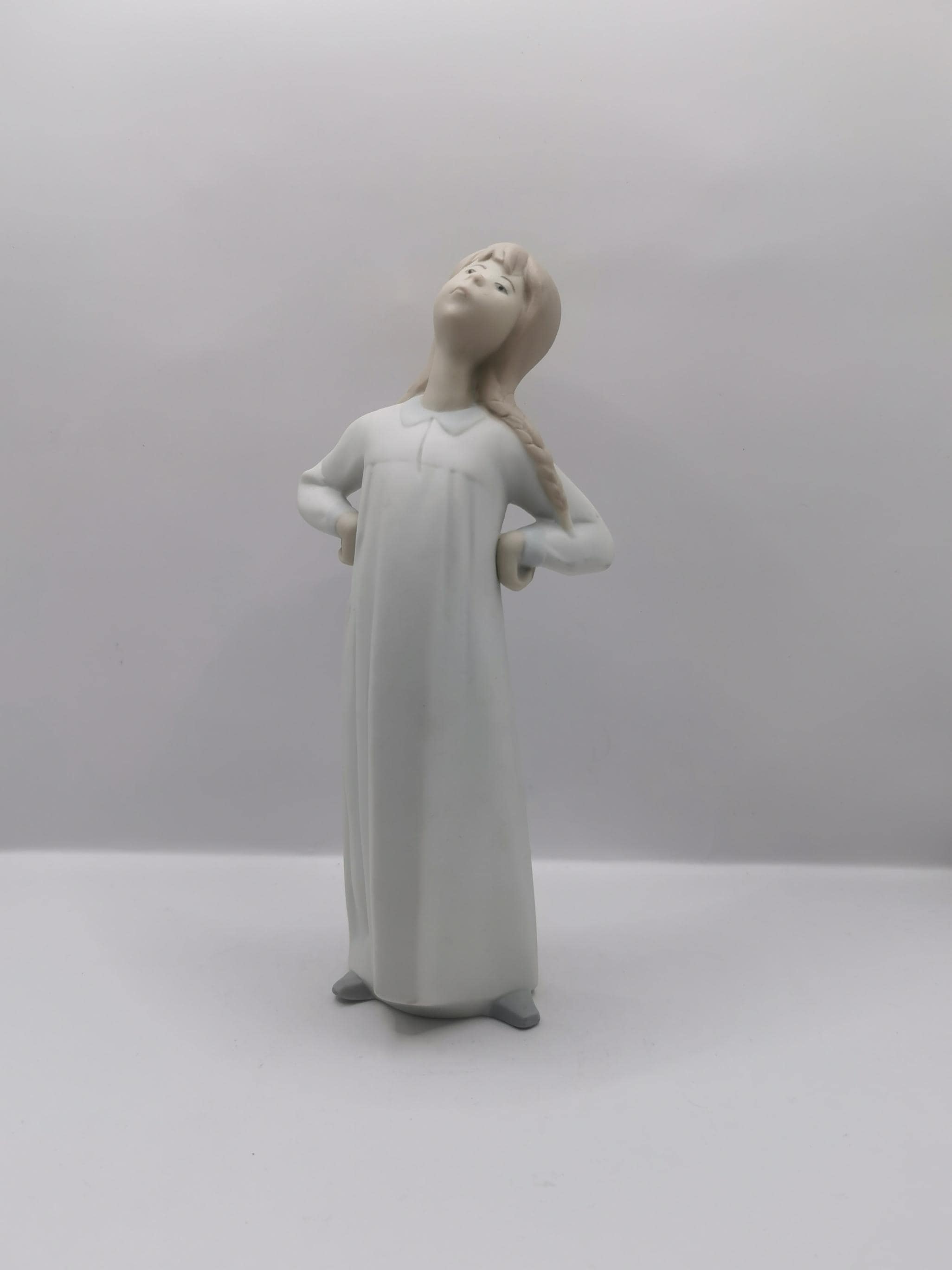 Buy Retired Nao Lladró Figurine Online In India - Etsy India