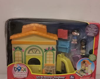 Dora Die Entdeckerin Let's Go Adventure Schulhaus & Figuren 2005 Mattel H4459