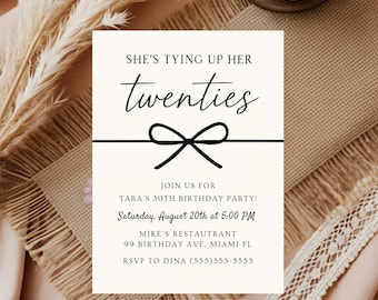 Shes Thing up her Twenties - Invito per il 30° compleanno, invito con fiocco nero, invito per il 30° compleanno, download immediato