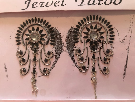 Nipple crystal waterfall jet with danglers