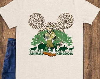 Wild Safari Adventure T-Shirt – Animal Kingdom Explorer Outfit, Gift for Jungle Lovers, Unisex Graphic Tee, Nature Lover Apparel