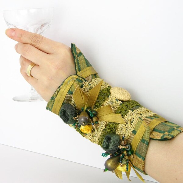 arm cuff  fall autumn ooak women dark green gold repurposed brocade victorian romantic steampunk tagt team teamt