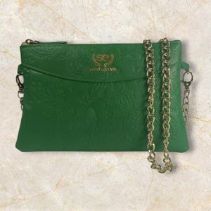 Bolso de Cuero Verde de Lujo EE Exclusive - Hecho a Mano en España, Con Cadena Dorada y Diseño Elegante