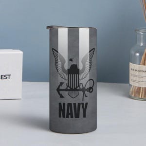 Caneca de viagem de aço inoxidável 304 cinza marinho dos Estados Unidos com águia e âncora totalmente pretas da Marinha