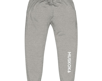 Muskoka-Jogginghose, graue Fleecehose mit seitlichem Logo, Loungewear für Ferienhäuser in Ontario, Geschenkidee fürs Seehaus