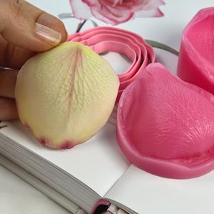 Silicone Rose Petal Veiner – Double-Sided Mold for Sugar Flowers, Fondant, Polymer Clay, Cold Porcelain, Wax