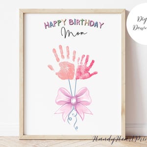 Impressão de mão de feliz aniversário para mãe/mamãe PARA IMPRIMIR, artesanato com balões de aniversário, cartão de aniversário personalizado para mãe, arte de impressão de mão personalizada de crianças, PDF