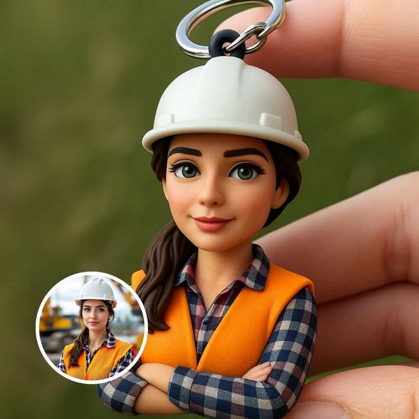 Mini Me Keychain Personalized 3D Figurine: Engineer Portrait Gift, Compact Resin Art (Durable, Pocket Size, Custom)