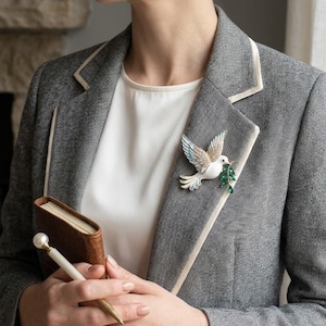 Dove Brooch - Etsy