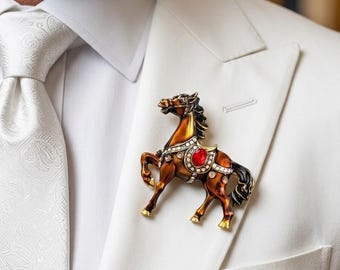 Equestrian Elegance: Vintage-Style Enamel Horse Brooch
