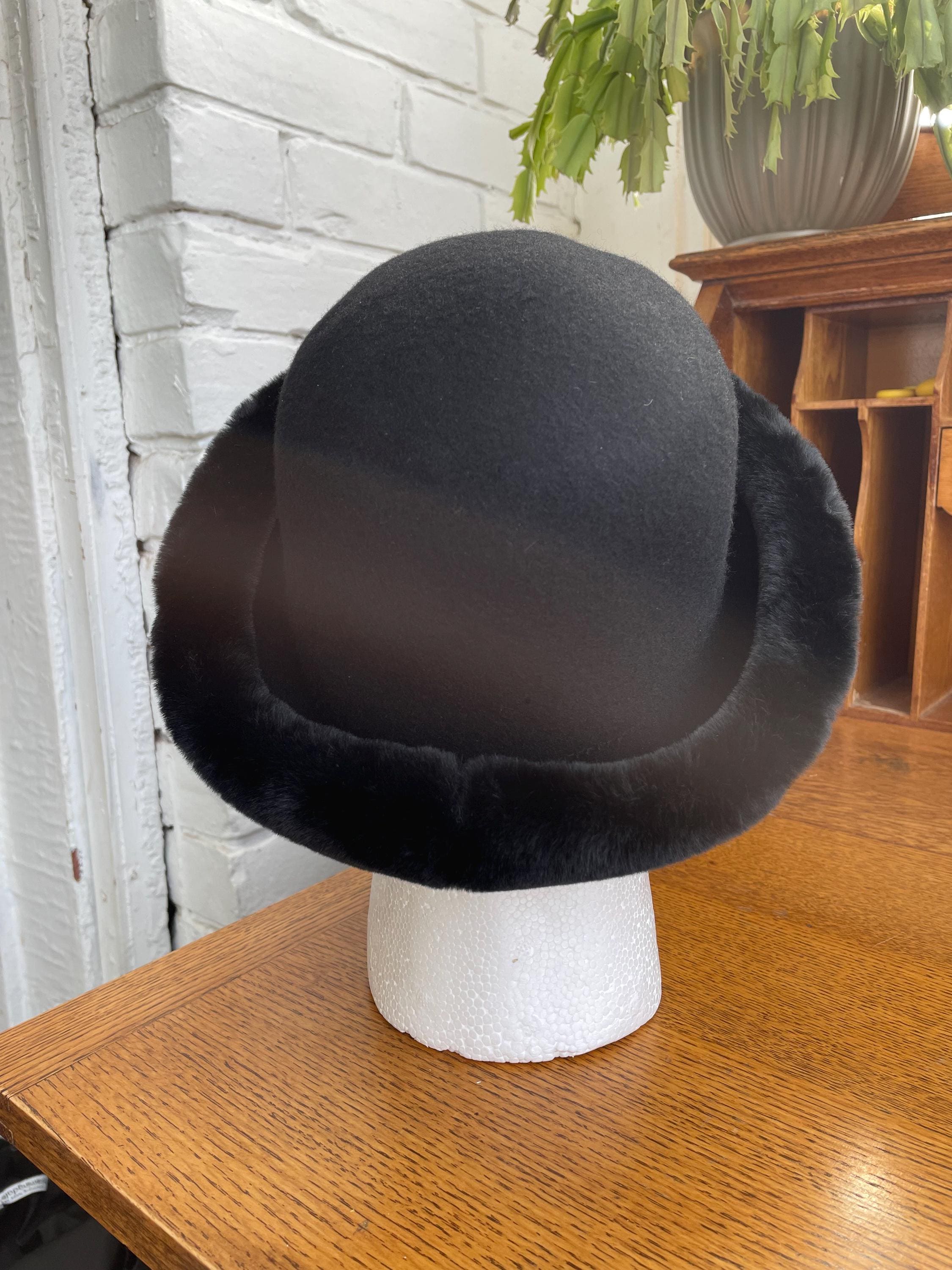 Vintage Black & White Wool Faux Fur Rim Bowler Hat Vintage Black Wool Felt & Faux Fur Bowler Style Hat - Etsy UK main image 4