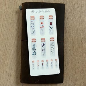 Pegatinas florales para botellas para diario - Decoración botánica con efecto acuarela - Flores en un vaso para bullet journal - Pegatinas de plantas vintage