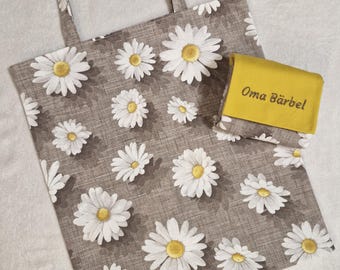 Foldable shopping bag with daisies | Personalized tote bag | Foldable tote bag | Reusable shopping bag | Gift for Grandma