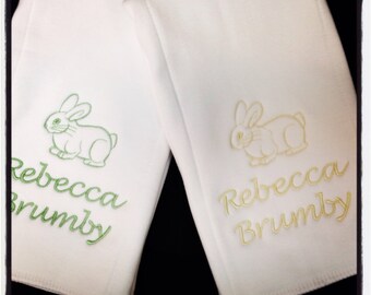 Set of burps with name and rabbit / burp cloths / monogrammed / personalized / embroidered / baby burp cloths