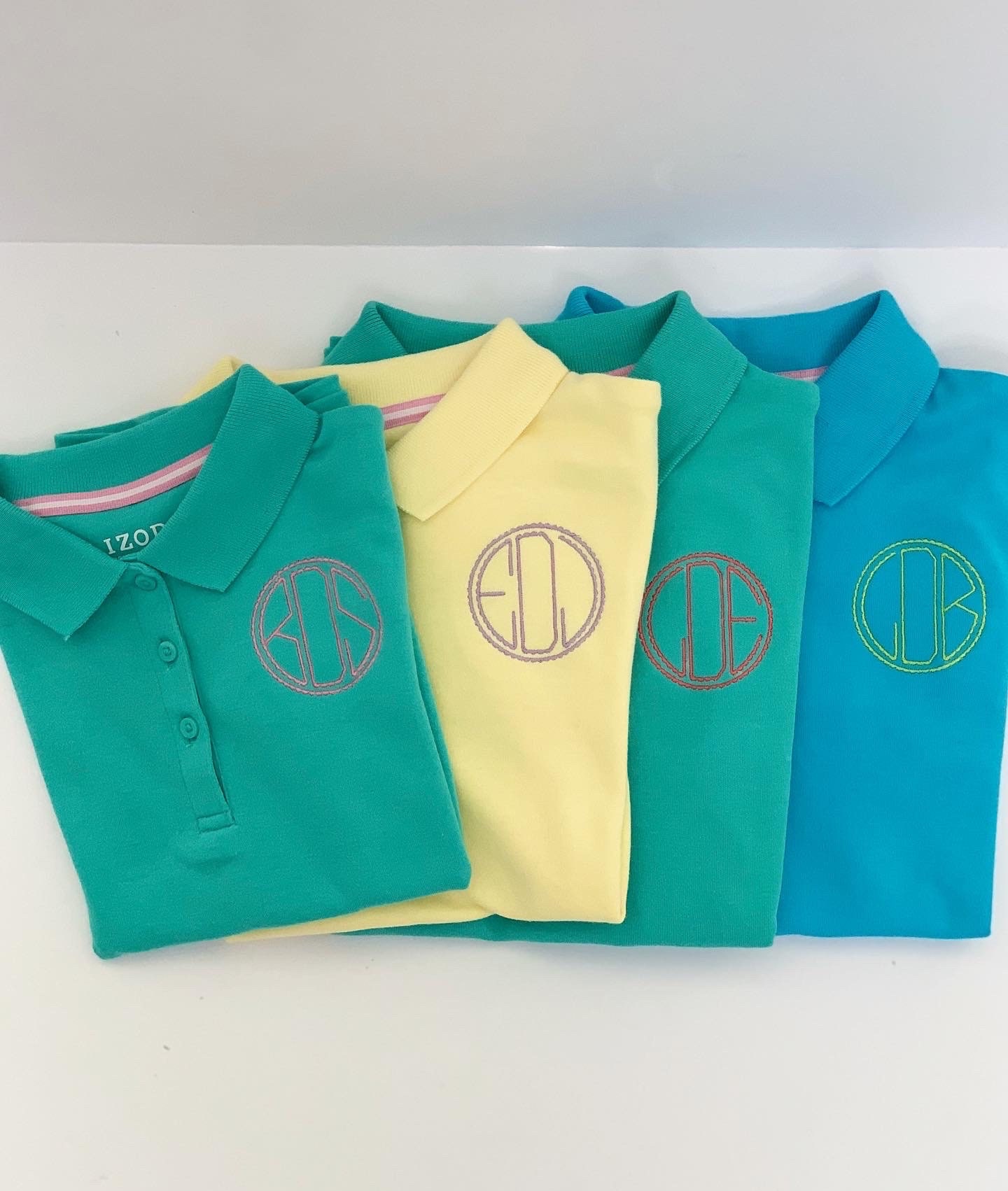 Personalized School Uniform Polo Shirt: Scalloped Circle Monogram