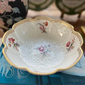 Mayence Porcelain Decorative Bowl - Vintage Home Decor Lenox Centerpiece - made in USA - Elegant Antique Style