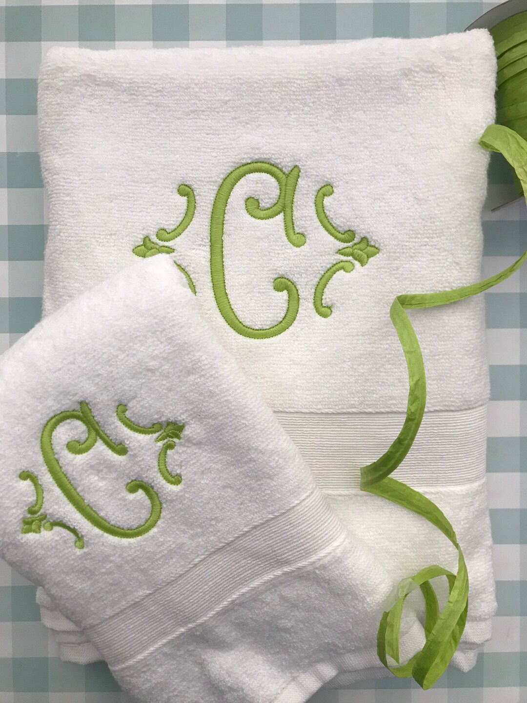 Monogrammed Hand Towel Set / Bath Towels / Personalized Towels