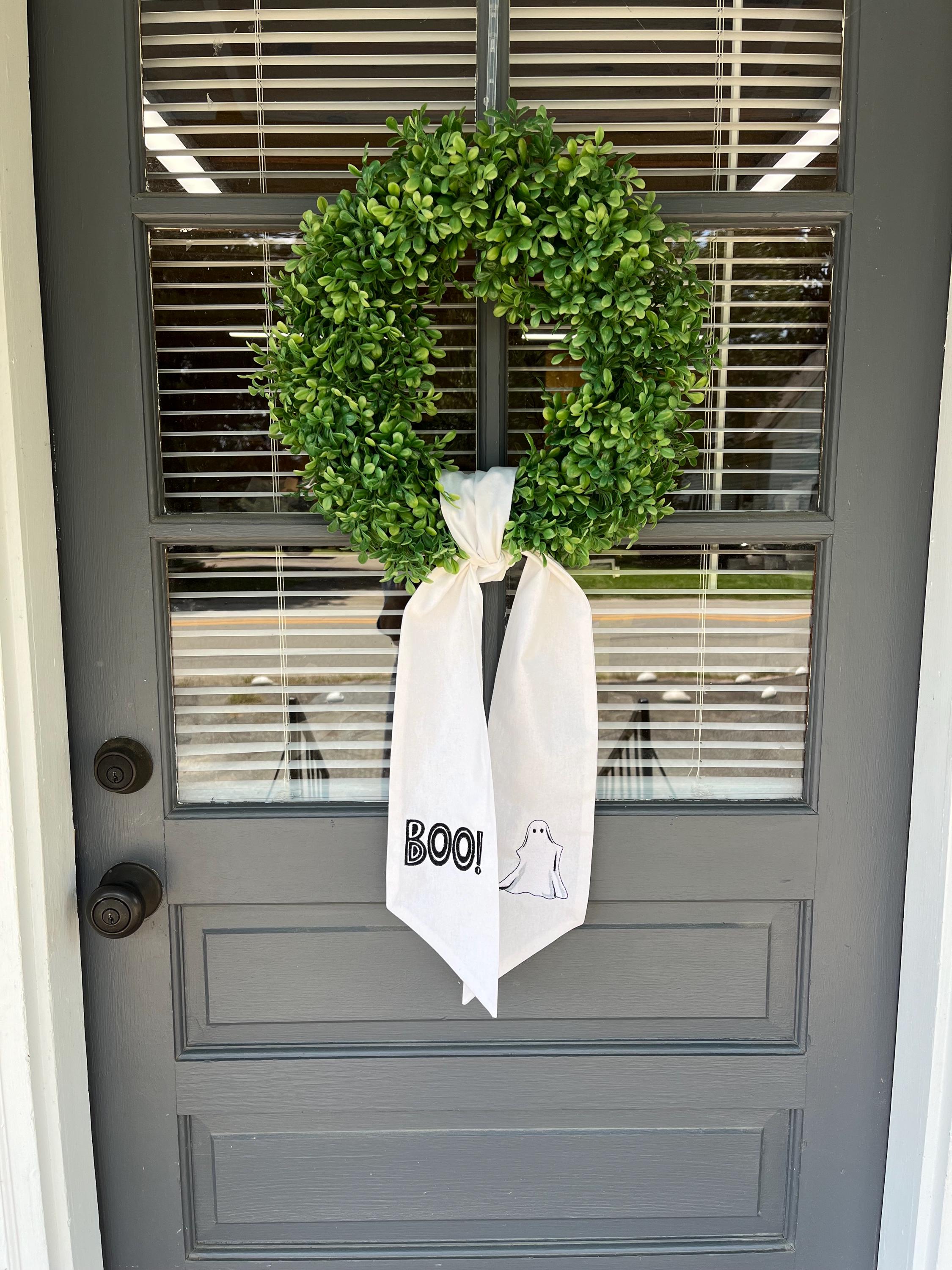 Embroidered Halloween Wreath Sash: Linen Ghost & Boo Decor