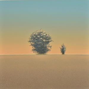 以下が含まれることがあります： フィールドに2本の木が描かれた絵画。大きな木は画像の中央にあり、小さな木は右側にあります。空は青とオレンジのグラデーションになっています。