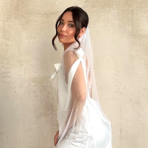 Pearl Cathedral  Wedding Veil, Bridal fingertip veil with pearls Cathedral chapel length short veil, Floor Veil, Classic simple veil