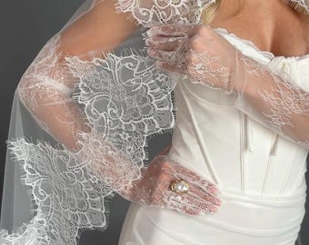 Cathedral Chantilly Lace Bridal Veil,Mantilla Wedding Veil, Single Layer Lace Trim Veil, Classic Veil, Scalloped edge Veil