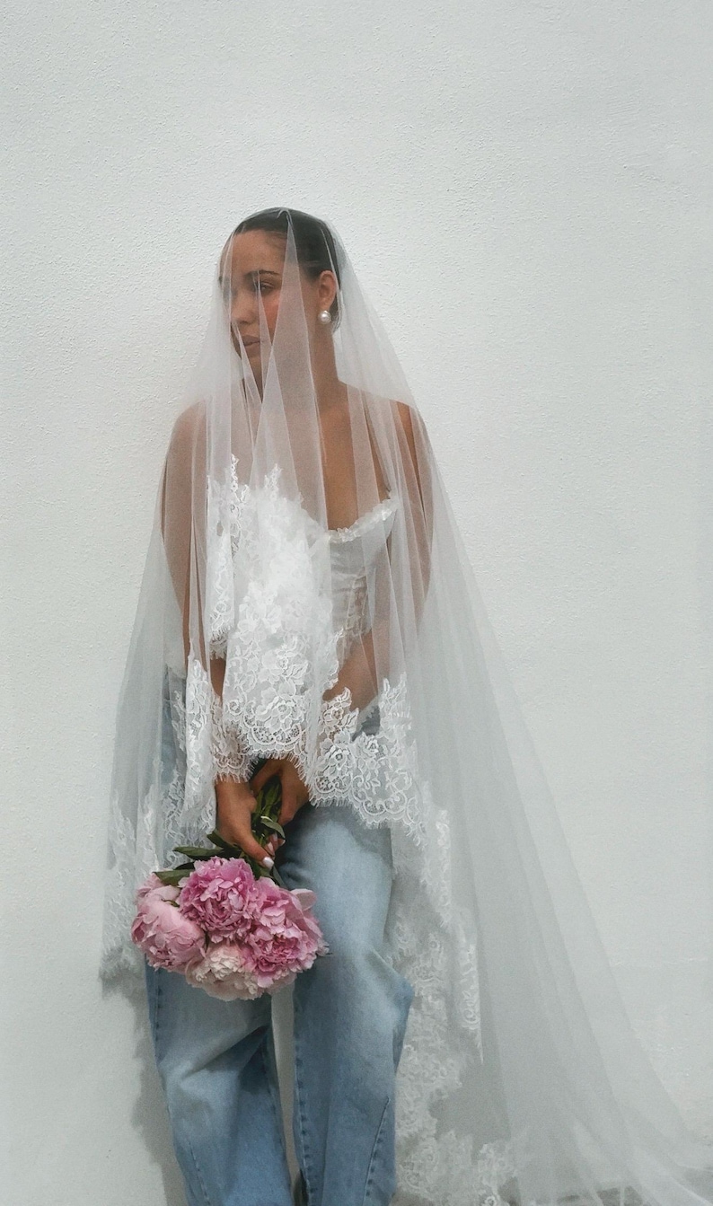 Classic two tier veil, Cathedral Veil, Lace trim Veil, Double tire ivory bridal Veil, Chapel Church Veil image 15