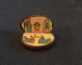 Rare Tagua Nut Mini Nativity, El Salvador, Hand Painted, Jesus Mary Joseph Camels, 1" X 1", Creche, Folk Art, Primitive, Christmas, Decor