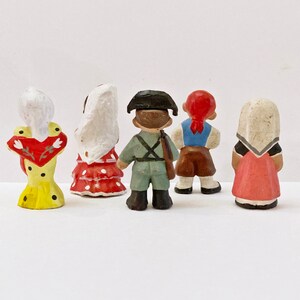 Set of 5 Vintage Mud People, 2 Miniatures, España, Spain, Guardia Civil, Señoras, Women, Boy & Girl, Terracotta, Red, Yellow, Green, White image 3