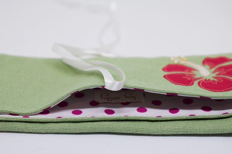Gifts Under 10 Wrap Purse Hibiscus Purse Flower Makeup Purse Gifts For Her Makeup Brush Bag Jewellery Wrap Floral Purse