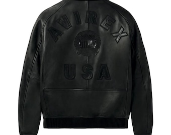 Handgefertigte Schwarze Lammfell-Leder-Bomberjacke für Herren im Avirex Style American Flight Coat