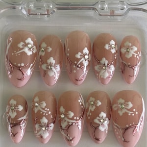 Hibiscus Dreams - Press on nails/Pink nails/Hibiscus nails/Hibiscus flower nails/Flower nails/Hawaii nails/ summer nails/ vacation nails