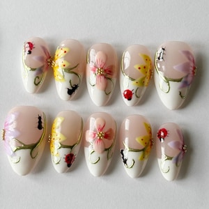 Ladybug Lane - Press on nails/Chrome nails/ Ladybug nails/Floral nails/Picnic nails/Flower nails/Cute nails/Summer nails