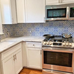 Hand-Painted Portuguese Tile: 6x6 Ceramic Kitchen Backsplash imagem 6