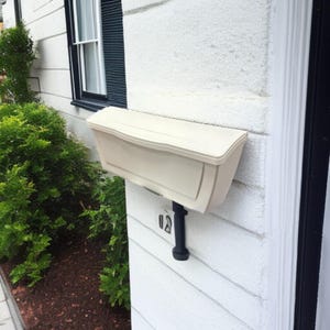Wall Mount White Mailbox – Slim Plastic Letter Box with Hinged Lid – Weatherproof Front Entry Mailbox for Daily Use