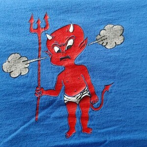 Vtg 1990s Hot Stuff the Little Devel Cartoon Print Fruit of the Loom Made in Canada Trench T-shirt (L)