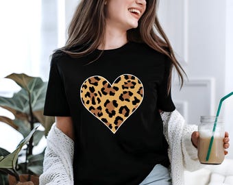 Camiseta de corazón de leopardo, camiseta de corazón de San Valentín, linda camiseta de corazón de leopardo, camiseta con estampado animal, camiseta de corazón de San Valentín, regalo para ella, camiseta de mujer