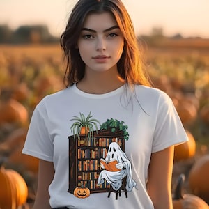 Retro Ghost Reading Books Women T-Shirt, Librarian Ghost Halloween Shirt, Halloween Teacher Shirt, Halloween Shirt, Teacher Gift T-Shirt