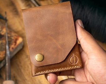 Portefeuille minimaliste EDC en cuir fait main, portefeuille à rabat vertical, portefeuille mince avec porte-monnaie et porte-cartes, portefeuille en cuir personnalisé à deux volets avec bouton-pression