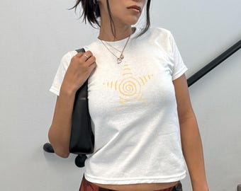Swirly Star Baby Tee, Y2k Baby Tee, Y2K Crop Top, Coquette Trendy Aesthetic 90s Grunge Cool Girl Crop Top Gift For Her, Golden Star Girl