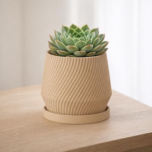 4-Inch Geometric Succulent Pot, Modern Minimalist Planter with Matching Drainage Tray, Small Decorative Planter