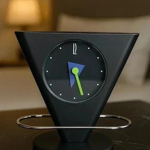 Postmodernist Table Clock – Geometric Design 80s/90s – Memphis Style Milano