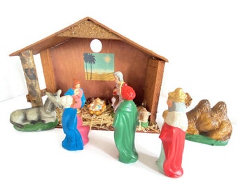 Vintage Christmas Nativity Set with figures, a barn, and animals, and lights   1950s era  #D