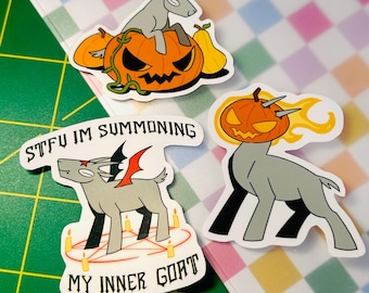 Glanzende stickers Halloween geit/grappige demon geit sticker pack/Spooky pompoen geit vinyl sticker | Heksachtig occult esthetisch decor
