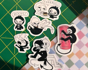 Bijpassende BFF Couple Demon Stickers: Tiramisu-sticker, sticker energiedrank, sticker koffieliefhebber, sticker vulgaire taal, sticker rockliefhebber