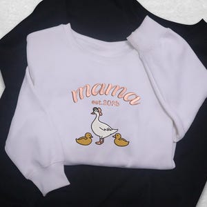 Mama Embroidered Sweatshirt, Cute Mama Goose Embroidery, Mothers Day Gift, Mom and Kids Shirt, Mama Duck and Ducklings, Mama and Chicks.
