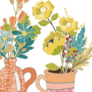 K&ouml;nnte beinhalten: Zwei Blumenarrangements in bunten Keramikvasen. Die Vase links ist ein brauner Krug mit einem Blumenmuster. Die Vase rechts ist eine hellorange Teetasse mit einem rosa-wei&szlig; gestreiften Muster.