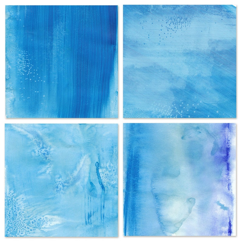 K&ouml;nnte beinhalten: Vier verschiedene blaue Aquarelltexturen. Die Textur oben links ist ein solides Blau mit vertikalen Pinselstrichen. Die Textur oben rechts ist ein helles Blau mit wei&szlig;en Flecken. Die Textur unten links ist ein helles Blau mit wei&szlig;en Flecken und einem dunkleren blauen Pinselstrich. Die Textur unten rechts ist ein helles Blau mit einem dunkleren blauen Pinselstrich und einem violetten Farbton.