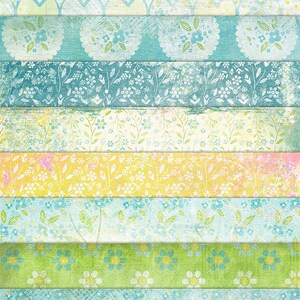 Op de afbeelding: Een set van 12 digitale papieren met verschillende bloemenpatronen in tinten blauw, groen, geel en wit. De papieren hebben een vintage, verweerde uitstraling en zijn perfect voor scrapbooking, kaartmaken en andere knutselprojecten.  COUNTRY SUNSHINE DIGITAL PAPER Carrie Stephens Art