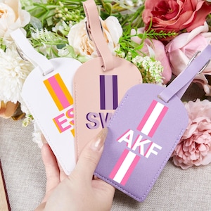 Personalisierter Leder Gepäckanhänger, benutzerdefiniertes Monogramm Namensschild, Junggesellinnenabschied Geschenk, Hochzeitsbevorzugung, Mädchen Reise, Reisegeschenk Schatten Gepäckanhänger